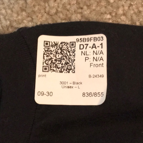 NWT Bella Canvas Halloween Skeleton “Baby on Board” t shirt - unisex - Large - Picture 4 of 5